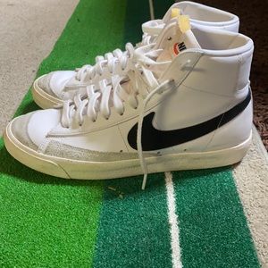 Nike Blazer Mid ‘77